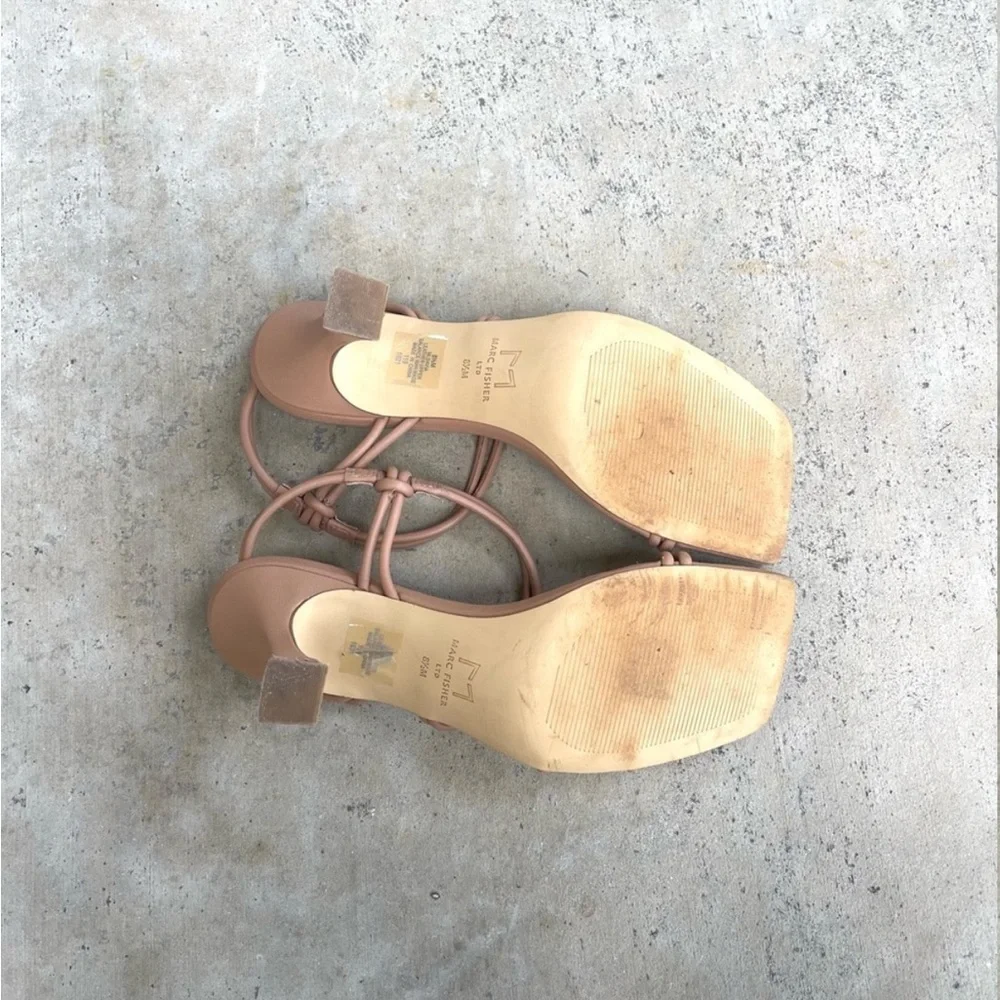 Marc Fisher Women's Davia Heeled Sandal Size 8.5 Tan cream